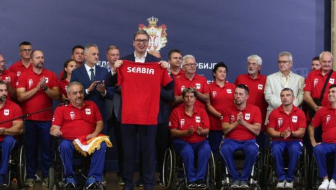 SRBIJA JE UZ VAS! Predsednik Aleksandar Vučić čestitao Mitru Palikući na osvajanju paraolimpijske medalje SRBIJA JE UZ VAS! Predsednik Aleksandar Vučić čestitao Mitru Palikući na osvajanju paraolimpijske medalje