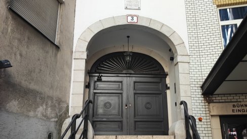 DOSITEJEVA KUĆA, POSLOVNA ZGRADA Novosti istražuju: Koliko naš narod u dijaspori čuva svoje kulturno blago DOSITEJEVA KUĆA, POSLOVNA ZGRADA Novosti istražuju: Koliko naš narod u dijaspori čuva svoje kulturno blago