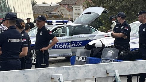 NADUVAN VOZIO OPEL: Akcija policije U Zrenjaninu NADUVAN VOZIO OPEL: Akcija policije U Zrenjaninu
