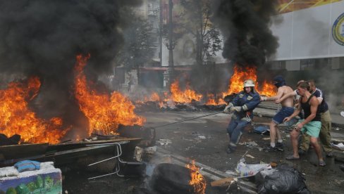 MRAČNE NAMERE: Čanak priželjkuje ukrajinski scenario za Srbiju (FOTO)