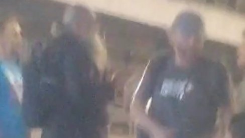 Raščinjeni monah Antonije na protestu u Valjevu (VIDEO) Raščinjeni monah Antonije na protestu u Valjevu (VIDEO)