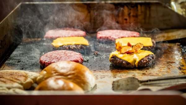 STREET FOOD ФЕСТИВАЛ СТИЖЕ НА ДОЊИ ГРАД КАЛЕМЕГДАНА: Централни догађај београдског лета почиње у четвртак на “старом месту добре забаве” STREET FOOD ФЕСТИВАЛ СТИЖЕ НА ДОЊИ ГРАД КАЛЕМЕГДАНА: Централни догађај београдског лета почиње у четвртак на “старом месту добре забаве”