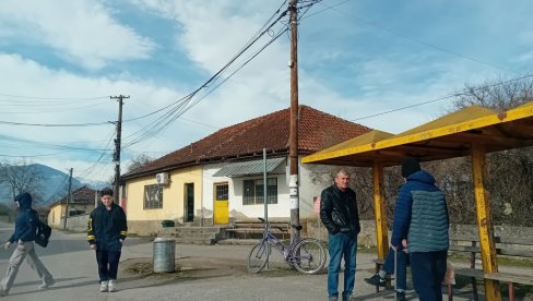 SRBIN IZ GORAŽDEVCA PUŠTEN IZ PRITVORA U PEĆI: Uhapšen jer je u kafiću pevao srpske pesme SRBIN IZ GORAŽDEVCA PUŠTEN IZ PRITVORA U PEĆI: Uhapšen jer je u kafiću pevao srpske pesme