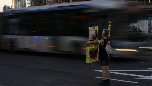 ONI NE SAMO DA PATE, ONI UMIRU: Forum porodica talaca optužio Netanjahua da je prepustio taoce sudbini ONI NE SAMO DA PATE, ONI UMIRU: Forum porodica talaca optužio Netanjahua da je prepustio taoce sudbini