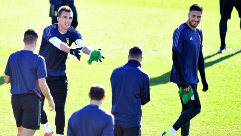 ZLATKO DALIĆ OSTAO BEZ POMOĆNIKA: Mandžukić odlučila da napusti reprezentaciju, evo koji je razlog ZLATKO DALIĆ OSTAO BEZ POMOĆNIKA: Mandžukić odlučila da napusti reprezentaciju, evo koji je razlog