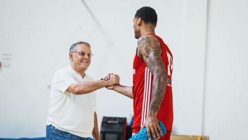 ŠTA RADITE TO? Nebojša Čović posetio pripreme KK Crvena zvezda ŠTA RADITE TO? Nebojša Čović posetio pripreme KK Crvena zvezda