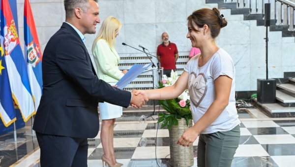 НОВИ СИСТЕМИ И ОПРЕМА ЗА НАВОДЊАВАЊЕ У ВОЈВОДИНА: Субвенција из покрајинске касе вредна укупно 370 милиона динара НОВИ СИСТЕМИ И ОПРЕМА ЗА НАВОДЊАВАЊЕ У ВОЈВОДИНА: Субвенција из покрајинске касе вредна укупно 370 милиона динара