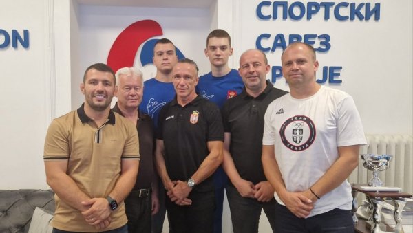ВЕЛИКИ УСПЕХ СРПСКИХ СПОРТИСТА: Давор Штефан угостио јуниорске репрезентативце у саватеу ВЕЛИКИ УСПЕХ СРПСКИХ СПОРТИСТА: Давор Штефан угостио јуниорске репрезентативце у саватеу