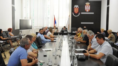 VREDNA „OKTOBARSKA NAGRADA“: Kraljevčani usvojili novčane iznose gradskih priznanja VREDNA „OKTOBARSKA NAGRADA“: Kraljevčani usvojili novčane iznose gradskih priznanja