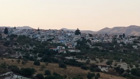 ФРАНЦУСКИ ВОЈНИ БРОД СТИГАО НА КИПАР: Париз прискаче у помоћ савезницима