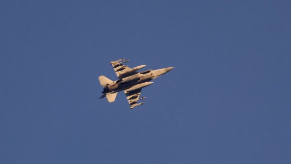 ЦИЉАНИ НАПАД: Израелска војска извела напад на Бејрут, изнад града густ облак дима ЦИЉАНИ НАПАД: Израелска војска извела напад на Бејрут, изнад града густ облак дима