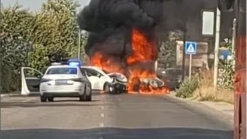 JEZIVA NESREĆA NA ULAZU U PANČEVO: Automobili gore, pet osoba povređeno (VIDEO) JEZIVA NESREĆA NA ULAZU U PANČEVO: Automobili gore, pet osoba povređeno (VIDEO)