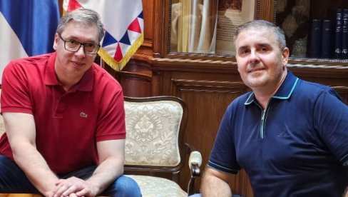 VUČIĆ SA ADVOKATOM NEMANJOM BERIĆEM: Hrvati ga uhapsili samo zato što je Srbin, nadam se da ovakve evropske standarde nikada nećemo dostići VUČIĆ SA ADVOKATOM NEMANJOM BERIĆEM: Hrvati ga uhapsili samo zato što je Srbin, nadam se da ovakve evropske standarde nikada nećemo dostići