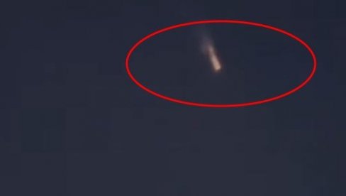 NESTVARAN PRIZOR NA NEBU IZNAD SRBIJE: Svi se pitaju šta je to, pojavili se snimci na društvenim mrežama (VIDEO) NESTVARAN PRIZOR NA NEBU IZNAD SRBIJE: Svi se pitaju šta je to, pojavili se snimci na društvenim mrežama (VIDEO)