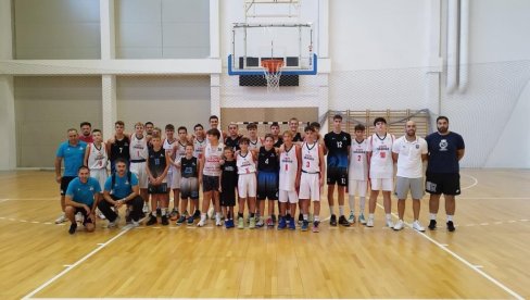 PREDIVNI UTISCI IZ RUMUNIJE: Akademac iz Srpske Crnje gostovao u gradu Oradea PREDIVNI UTISCI IZ RUMUNIJE: Akademac iz Srpske Crnje gostovao u gradu Oradea