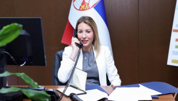 ЂЕДОВИЋ ХАНДАНОВИЋ РАЗГОВАРАЛА СА ГРАЂАНИМА: Министарка одговарала на питања о пројекту „Јадар“ ЂЕДОВИЋ ХАНДАНОВИЋ РАЗГОВАРАЛА СА ГРАЂАНИМА: Министарка одговарала на питања о пројекту „Јадар“