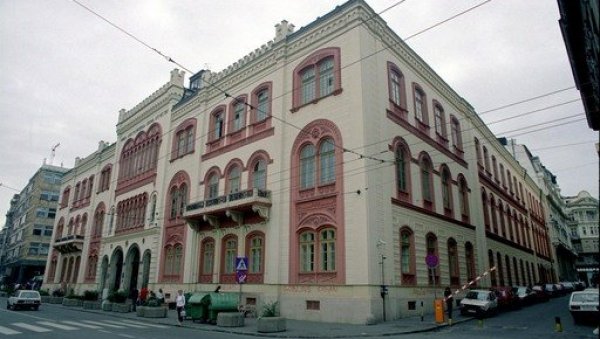 ЗА КРАЈ ГАРАВИ СОКАК: Представа инспирисана поезијом Мике Антића затвара четврту сезону Театријума ЗА КРАЈ ГАРАВИ СОКАК: Представа инспирисана поезијом Мике Антића затвара четврту сезону Театријума