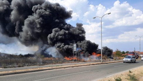 OPET POŽARI U PARAĆINU: Gorelo na prostoru auto-otpada, u Žabaru i na Grzi OPET POŽARI U PARAĆINU: Gorelo na prostoru auto-otpada, u Žabaru i na Grzi