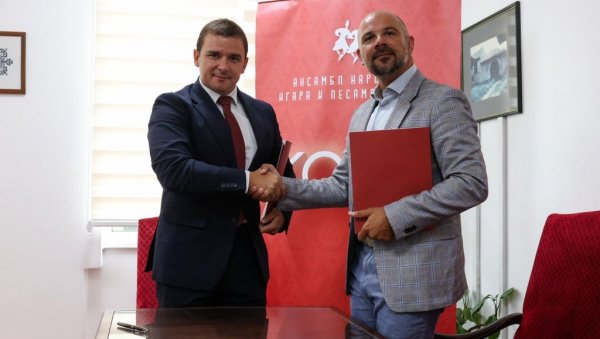 ПОТПИСАН ВАЖАН СПОРАЗУМ: Ансамбл КОЛО и Етнографски музеј заједно за српско наслеђе (ФОТО) ПОТПИСАН ВАЖАН СПОРАЗУМ: Ансамбл КОЛО и Етнографски музеј заједно за српско наслеђе (ФОТО)