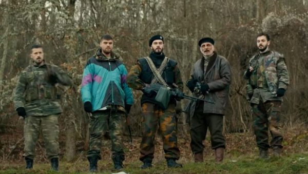 ЏЕЛАТ СРБА У СЕРИЈИ УМЕСТО ИЗА РЕШЕТАКА Породице српских жртава огорчене због овог потеза ЏЕЛАТ СРБА У СЕРИЈИ УМЕСТО ИЗА РЕШЕТАКА Породице српских жртава огорчене због овог потеза