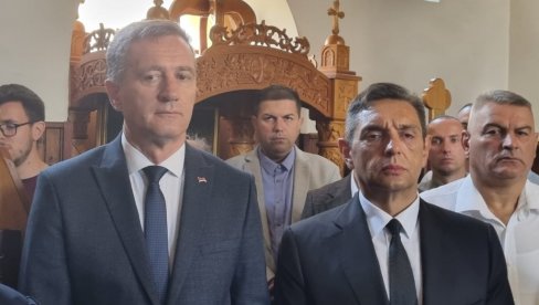 SARAJEVO IZAZVALO DIPLOMATSKI SKANDAL: Vulin nije dobio dozvolu za prelet da poseti Srbe u Palama SARAJEVO IZAZVALO DIPLOMATSKI SKANDAL: Vulin nije dobio dozvolu za prelet da poseti Srbe u Palama