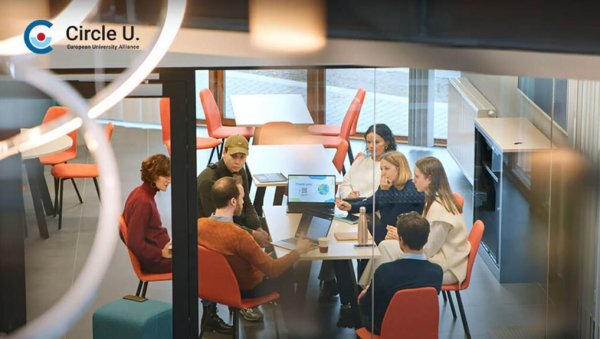 УЧЕ ДА РЕШЕ ДРУШТВЕНЕ И ЕКОНОМСКЕ ИЗАЗОВЕ: Позив за програм “Entrepreneurial Change-making” за студенте мастер и докторских студија УЧЕ ДА РЕШЕ ДРУШТВЕНЕ И ЕКОНОМСКЕ ИЗАЗОВЕ: Позив за програм “Entrepreneurial Change-making” за студенте мастер и докторских студија