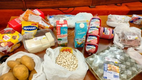 OVO SU CENE MESA U AKCIJI NAJBOLJA CENA: Jedan proizvod košta upola manje OVO SU CENE MESA U AKCIJI NAJBOLJA CENA: Jedan proizvod košta upola manje