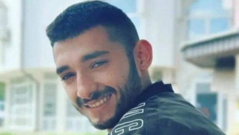 OVO JE VELIKA TUGA, ODE MOJ DEJA, DUŠA MOJA: Prijatelji se opraštaju od mladića kojeg je ubio otac u Kruševcu OVO JE VELIKA TUGA, ODE MOJ DEJA, DUŠA MOJA: Prijatelji se opraštaju od mladića kojeg je ubio otac u Kruševcu