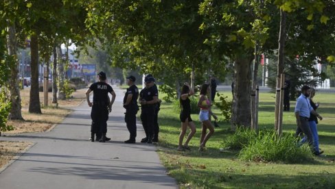 МЛАДИЋУ СЛОМИЛИ ЛОБАЊУ: Још један напад у Београду МЛАДИЋУ СЛОМИЛИ ЛОБАЊУ: Још један напад у Београду