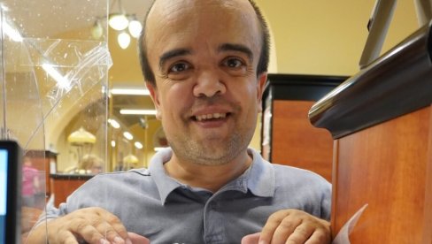 KONKRETAN PREDLOG ZA UNAPREĐIVANJE POLOŽAJA OsOBA sA INVALIDITETOM U SOMBORU Osam udruženja traži - Savet KONKRETAN PREDLOG ZA UNAPREĐIVANJE POLOŽAJA OsOBA sA INVALIDITETOM U SOMBORU Osam udruženja traži - Savet