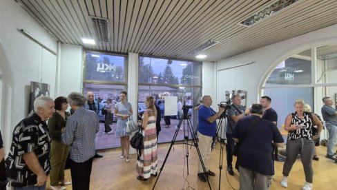 U OKVIRU FILMSKIH SUSRETA: Otvorena izložba „Bata u 90 slika“ u Galeriji NKC U OKVIRU FILMSKIH SUSRETA: Otvorena izložba „Bata u 90 slika“ u Galeriji NKC