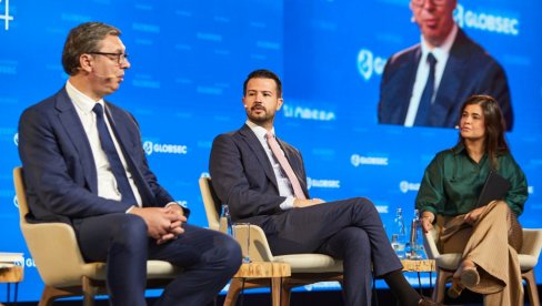 NISAM DOŠAO OVDE NIKOGA DA LAŽEM Vučić jasno nakon Milatovića: Nećemo biti deo EU 2028. NISAM DOŠAO OVDE NIKOGA DA LAŽEM Vučić jasno nakon Milatovića: Nećemo biti deo EU 2028.