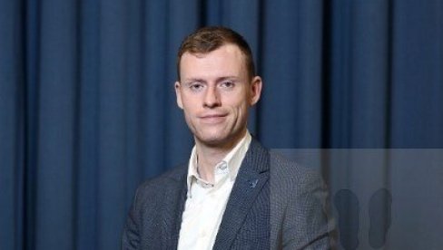 INTERVJU - TAJNA SLUŽBA PODRIVA, ALI AFD POBEĐUJE: Jan Vencel Šmit, poslanik Alternative za Nemačku u Bundestagu INTERVJU - TAJNA SLUŽBA PODRIVA, ALI AFD POBEĐUJE: Jan Vencel Šmit, poslanik Alternative za Nemačku u Bundestagu