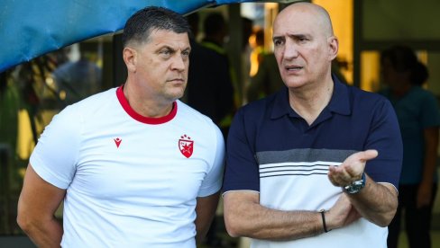 SRAMOTA! Huligani povredili Mrkelu, Drkušić zbog petarde morao ranije da završi meč u Milanovcu (FOTO/VIDEO) SRAMOTA! Huligani povredili Mrkelu, Drkušić zbog petarde morao ranije da završi meč u Milanovcu (FOTO/VIDEO)