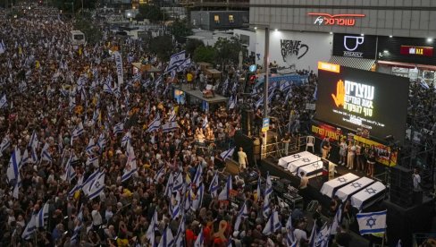 ANTIVLADIN PROTEST U TEL AVIVU ZAVRŠEN: Nakon malog broja sukoba sa policijom, uhapšeno šestoro ANTIVLADIN PROTEST U TEL AVIVU ZAVRŠEN: Nakon malog broja sukoba sa policijom, uhapšeno šestoro
