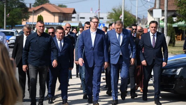 ЈАКЕ РЕЧИ ДОДИКА: Председник Вучић је ујединио све Србе, ма где они били (ВИДЕО) ЈАКЕ РЕЧИ ДОДИКА: Председник Вучић је ујединио све Србе, ма где они били (ВИДЕО)