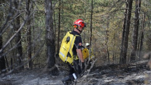 TROGLAV JOŠ BUKTI: Kraljevački vatrogasci i dalje imaju pune ruke posla TROGLAV JOŠ BUKTI: Kraljevački vatrogasci i dalje imaju pune ruke posla