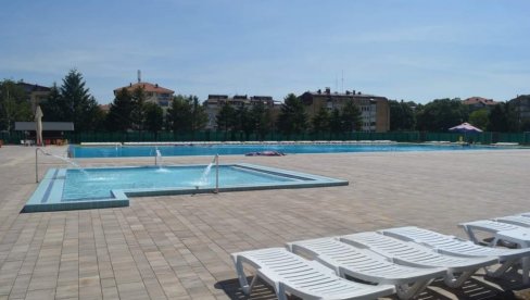 GRADSKI BAZENI PRODUŽILI RAD: Kupanje u Svilajncu do 8. septembra GRADSKI BAZENI PRODUŽILI RAD: Kupanje u Svilajncu do 8. septembra