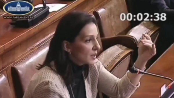 ОПТУЖИЛА СРБЕ ДА СУ ГЕНОЦИДНИ, А САД ПОНОВО РУШИ ВУЧИЋА: Мариника признала да организује протесте по сценарију од прошле године (ВИДЕО) ОПТУЖИЛА СРБЕ ДА СУ ГЕНОЦИДНИ, А САД ПОНОВО РУШИ ВУЧИЋА: Мариника признала да организује протесте по сценарију од прошле године (ВИДЕО)