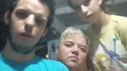 NOVČANA POMOĆ DOK NE STIGNE PENZIJA: Posle pisanja Novosti, Centar za socijalni rad u Kovačici podržaće majku dece sa smetnjama u razvoju NOVČANA POMOĆ DOK NE STIGNE PENZIJA: Posle pisanja Novosti, Centar za socijalni rad u Kovačici podržaće majku dece sa smetnjama u razvoju