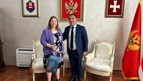 NIKOLA BI DA OTIMA CRKVE: Đurašković sa Rajnkeovom o zabrinutosti za sudbinu manastira, podržava borbu CPC i povratak zauzetih manastira NIKOLA BI DA OTIMA CRKVE: Đurašković sa Rajnkeovom o zabrinutosti za sudbinu manastira, podržava borbu CPC i povratak zauzetih manastira
