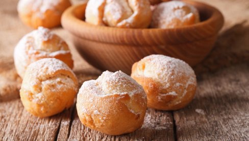 RECEPT ZA ITALIJANSKE KROFNE: Ovaj recept će vam svi tražiti RECEPT ZA ITALIJANSKE KROFNE: Ovaj recept će vam svi tražiti