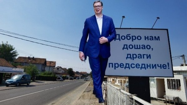 ДОБРО НАМ ДОШАО, ДРАГИ ПРЕДСЕДНИЧЕ: Овако су грађани Лознице обрадовали Вучића (ФОТО) ДОБРО НАМ ДОШАО, ДРАГИ ПРЕДСЕДНИЧЕ: Овако су грађани Лознице обрадовали Вучића (ФОТО)