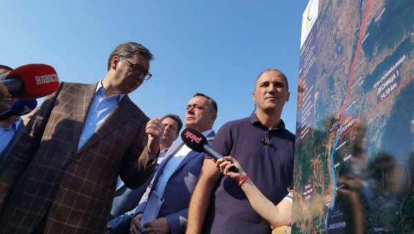 ЧИСТА ВОДА ЈЕ НАЈВАЖНИЈА Вучић открио да му је најбитније да Јадар не буде загађен ЧИСТА ВОДА ЈЕ НАЈВАЖНИЈА Вучић открио да му је најбитније да Јадар не буде загађен