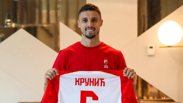 РАДЕ КРУНИЋ НЕ МОЖЕ ДА ВЕРУЈЕ: Играо против Звезде за 50. рођендан Маракане, а за овај... РАДЕ КРУНИЋ НЕ МОЖЕ ДА ВЕРУЈЕ: Играо против Звезде за 50. рођендан Маракане, а за овај...