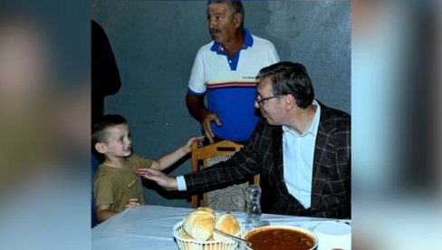ČIKA ALEKSANDRE, NAPRAVI MI PUT PA DA SE ŽENIM: Predsednik Vučić objavio emotivnu poruku mališana iz Gornje Male (FOTO) ČIKA ALEKSANDRE, NAPRAVI MI PUT PA DA SE ŽENIM: Predsednik Vučić objavio emotivnu poruku mališana iz Gornje Male (FOTO)