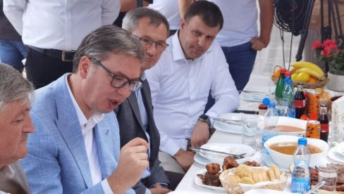 VUČIĆ O INVESTICIONOM REJTINGU: To bi značilo da smo na nivou zemalja EU po privlačenju investicija VUČIĆ O INVESTICIONOM REJTINGU: To bi značilo da smo na nivou zemalja EU po privlačenju investicija