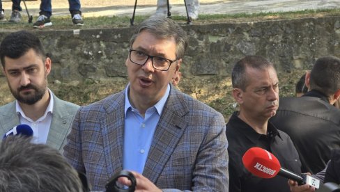 ВУЧИЋ ПОЗВАО КИНЕСКЕ ИНВЕСТИТОРЕ ДА ДОЂУ У СРБИЈУ: Промовисаћемо плодове нашег заједничког рада ВУЧИЋ ПОЗВАО КИНЕСКЕ ИНВЕСТИТОРЕ ДА ДОЂУ У СРБИЈУ: Промовисаћемо плодове нашег заједничког рада