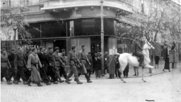 ФЕЉТОН - СРБИ ИЗ ВОЈВОДИНЕ НЕЋЕ ДА СЕ ДЕЛЕ ОД СРБИЈАНAЦА: Већина чланова Главног НОО Војводинебила става да Барања треба да буде у Хрватској ФЕЉТОН - СРБИ ИЗ ВОЈВОДИНЕ НЕЋЕ ДА СЕ ДЕЛЕ ОД СРБИЈАНAЦА: Већина чланова Главног НОО Војводинебила става да Барања треба да буде у Хрватској
