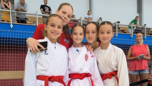 MLADE KARATE NADE IZ LAZAREVA U BUDIMPEŠTI: Kontrolne borbe MLADE KARATE NADE IZ LAZAREVA U BUDIMPEŠTI: Kontrolne borbe